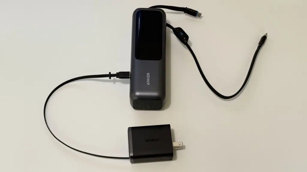Anker Power BankやAner Nano Charger 35Wの写真。旅行時の電源確保。