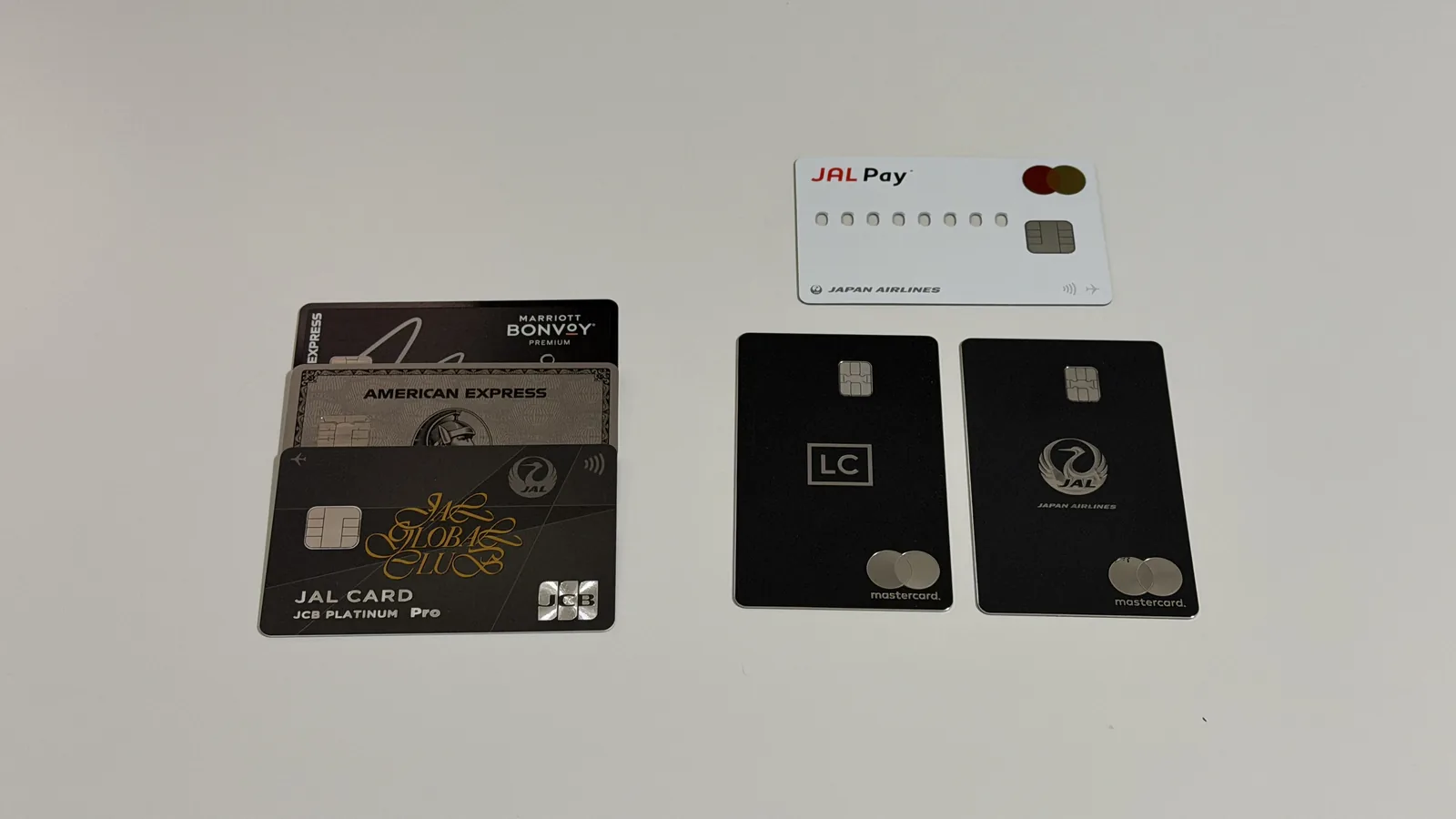 愛用クレジットカードの俯瞰：Marriott Bonvoyアメックス・プレミアム、アメックス・プラチナ、JALカード JCBプラチナ（JAL GLOBAL CLUB）、JAL Pay、ラグジュアリーカードなど6枚